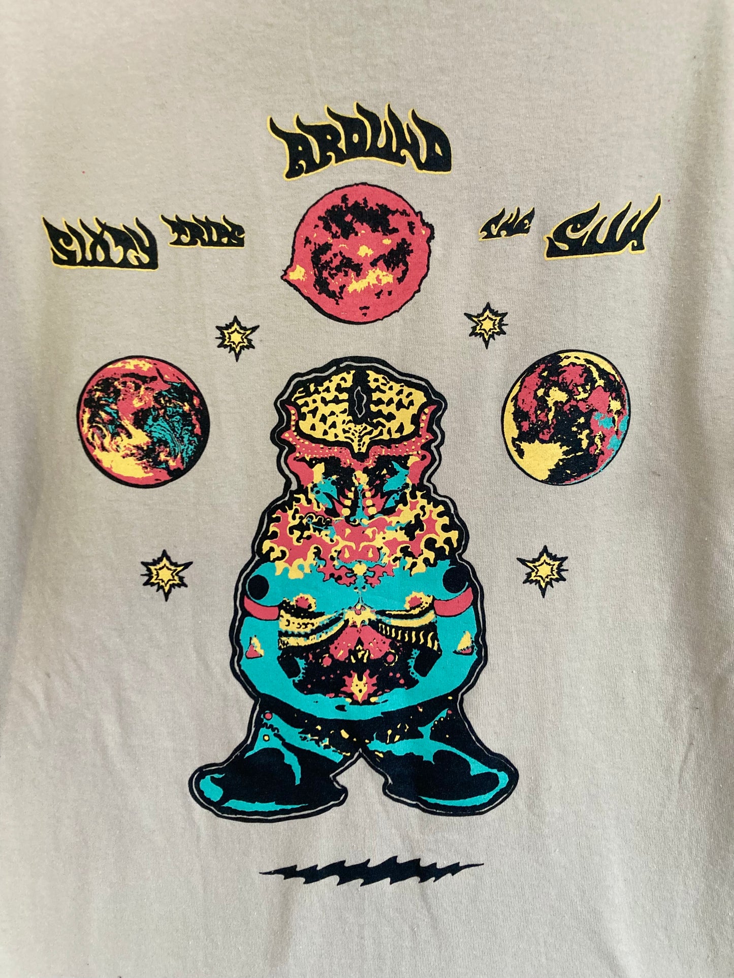 ! "Sixty Trips ARound the Sun " short sleeve shirts Sand